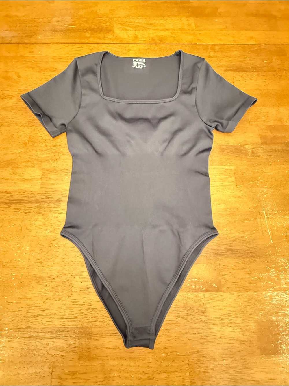 OQQ square neck body suit L
